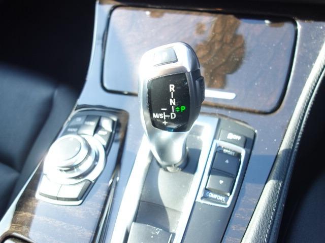 523i ハイラインパッケージ 本革シート 禁煙車 純正HDDナビ Bluetooth対応 地デジTV スマートキー ETC バックカメラ コーナーセンサー クルーズコントロール シートヒーター アイドリングストップ パワーシート(12枚目)