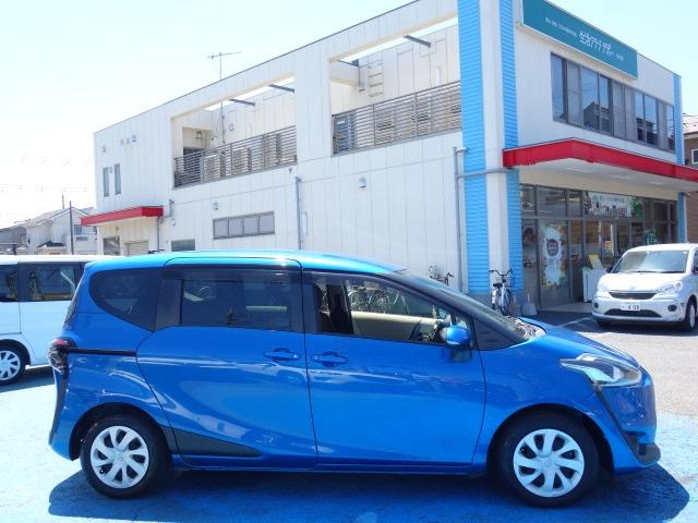 G 禁煙車 社外メモリーナビ CD・DVD再生 USB接続 Bluetooth対応 フルセグTV スマートキー ETC バックカメラ ブレーキアシスト レーンキーピング(5枚目)