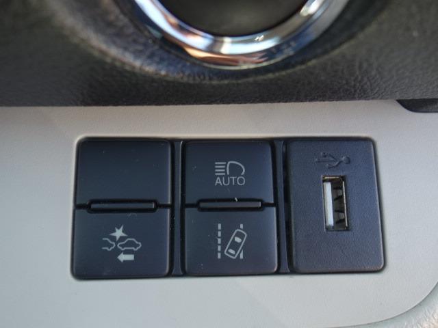G 禁煙車 社外メモリーナビ CD・DVD再生 USB接続 Bluetooth対応 フルセグTV スマートキー ETC バックカメラ ブレーキアシスト レーンキーピング(31枚目)