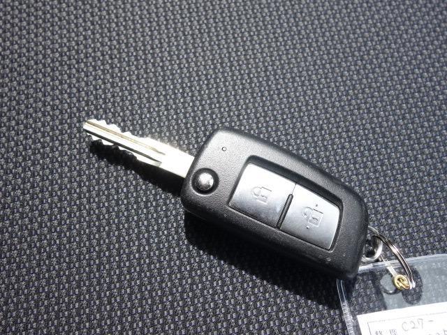 B 禁煙車 純正メモリーナビ Bluetooth対応 フルセグTV キーレス ETC バックカメラ ブレーキアシスト クルーズコントロール サイドバイザー オートエアコン オートライト 記録簿付(30枚目)