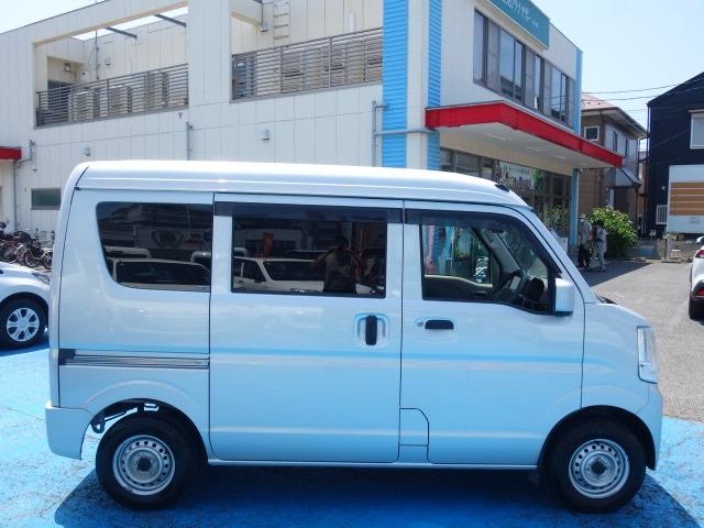 ＮＶ１００クリッパーバン ＤＸ　ＧＬセーフティパッケージ　禁煙車　ハイルーフ　社外メモリーナビ　ＣＤ再生　録音機能搭載　Ｂｌｕｅｔｏｏｔｈ接続　ＵＳＢ接続　ミュージックプレイヤー接続　バックカメラ　ＥＴＣ　キーレス　両側スライドドア　ブレーキアシスト（5枚目）