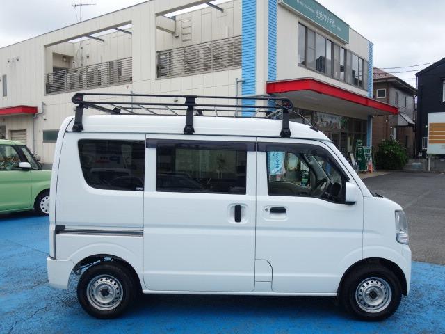 エブリイ ＰＣリミテッド　禁煙車　ハイルーフ　社外メモリーナビ　Ｂｌｕｅｔｏｏｔｈ接続　録音機能搭載　ＥＴＣ　キーレス　両側スライドドア　ブレーキアシスト　レーンアシスト　社外ルーフキャリア付　コーナーセンサー（5枚目）