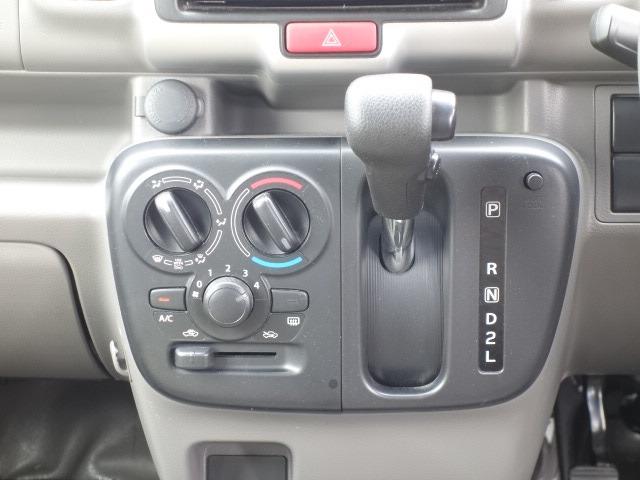 エブリイ ＰＣリミテッド　禁煙車　ハイルーフ　社外メモリーナビ　Ｂｌｕｅｔｏｏｔｈ接続　録音機能搭載　ＥＴＣ　キーレス　両側スライドドア　ブレーキアシスト　レーンアシスト　社外ルーフキャリア付　コーナーセンサー（12枚目）