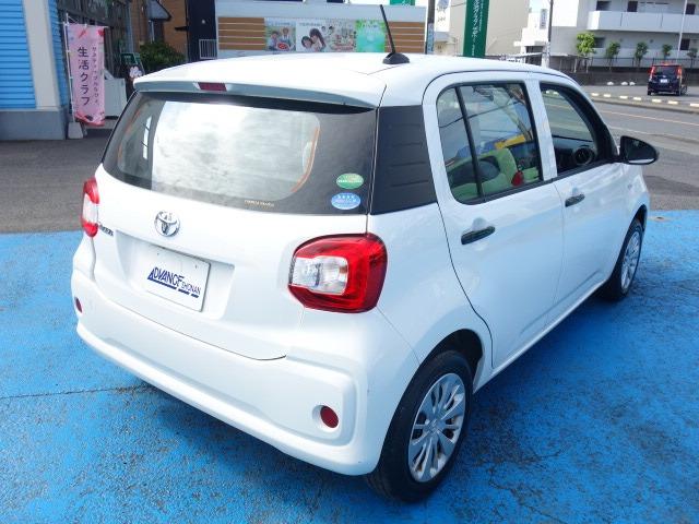 パッソ Ｘ　禁煙車　純正ＣＤデッキ　ＡＵＸ　ＥＴＣ　キーレス　アイドリングストップ　電動格納ミラー　ＡＢＳ　運転席・助手席エアバッグ　エアコン（9枚目）