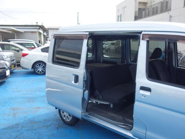 ハイゼットカーゴ クルーズＳＡＩＩＩ　禁煙車　ハイルーフ　社外メモリーナビ　地デジＴＶ　Ｂｌｕｅｔｏｏｔｈ接続　録音機能搭載　バックカメラ　ＥＴＣ　キーレス　両側スライドドア　ブレーキアシスト　レーンアシスト　アイドリングストップ（17枚目）