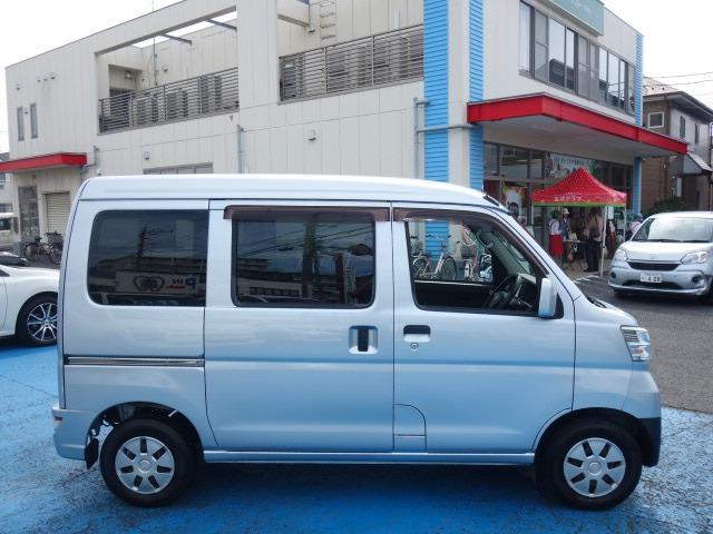 ハイゼットカーゴ クルーズＳＡＩＩＩ　禁煙車　ハイルーフ　社外メモリーナビ　地デジＴＶ　Ｂｌｕｅｔｏｏｔｈ接続　録音機能搭載　バックカメラ　ＥＴＣ　キーレス　両側スライドドア　ブレーキアシスト　レーンアシスト　アイドリングストップ（43枚目）