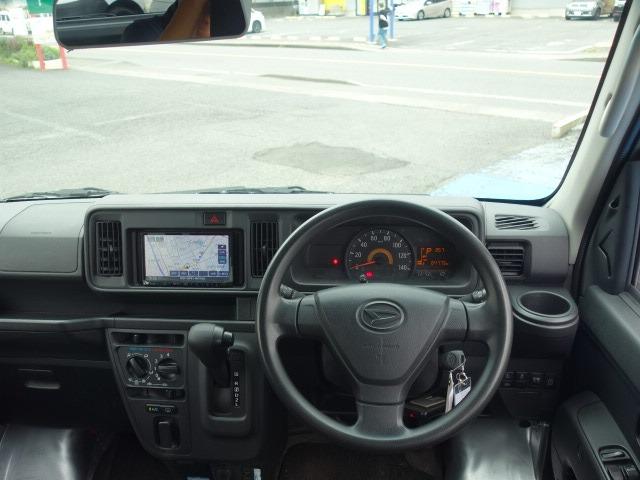 ハイゼットカーゴ ＤＸ　ＳＡＩＩＩ　禁煙車　ハイルーフ　社外メモリーナビ　地デジＴＶ　ＣＤ再生　Ｂｌｕｅｔｏｏｔｈ／ＵＳＢ接続　ＡＵＸ接続　バックカメラ　ＥＴＣ　キーレス　両側スライドドア　ブレーキアシスト　ＡＣ１００Ｖ電源コンセント（13枚目）