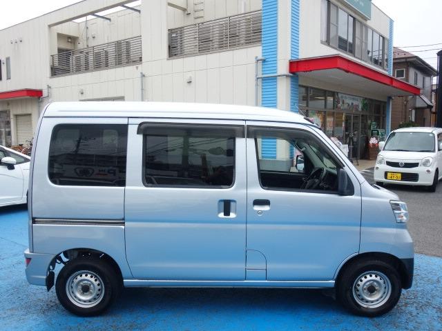 ハイゼットカーゴ ＤＸ　ＳＡＩＩＩ　禁煙車　ハイルーフ　社外メモリーナビ　地デジＴＶ　ＣＤ再生　Ｂｌｕｅｔｏｏｔｈ／ＵＳＢ接続　ＡＵＸ接続　バックカメラ　ＥＴＣ　キーレス　両側スライドドア　ブレーキアシスト　ＡＣ１００Ｖ電源コンセント（43枚目）