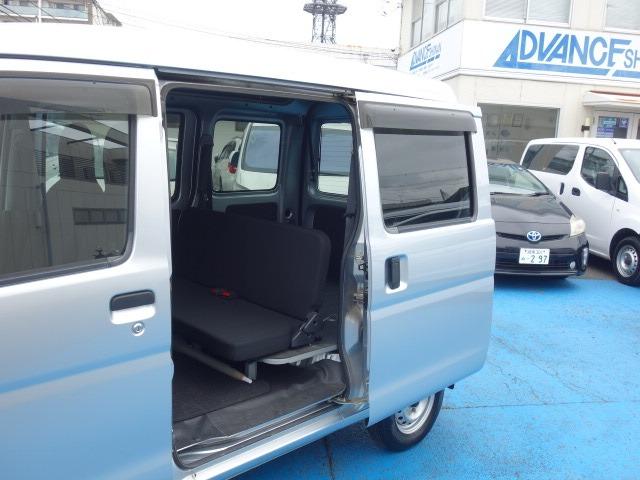 ハイゼットカーゴ ＤＸ　ＳＡＩＩＩ　禁煙車　ハイルーフ　社外メモリーナビ　地デジＴＶ　ＣＤ再生　Ｂｌｕｅｔｏｏｔｈ／ＵＳＢ接続　ＡＵＸ接続　バックカメラ　ＥＴＣ　キーレス　両側スライドドア　ブレーキアシスト　ＡＣ１００Ｖ電源コンセント（58枚目）