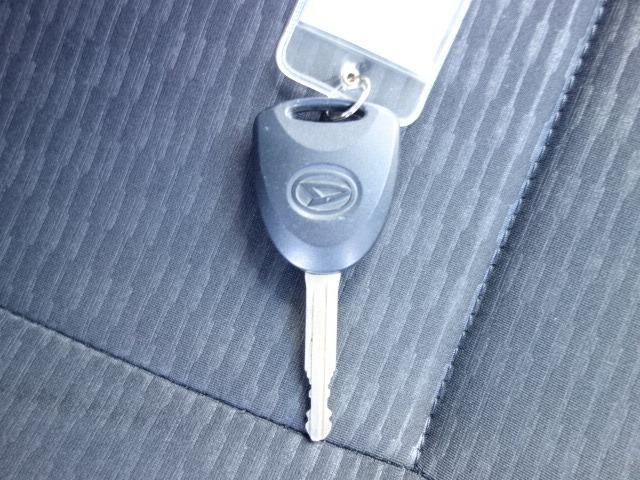 ハイゼットカーゴ ＤＸ　禁煙車　社外メモリーナビ　Ｂｌｕｅｔｏｏｔｈ接続　ＥＴＣ　キーレス　ブレーキアシスト　アイドリングストップ　クリアランスソナー　両側スライドドア（26枚目）