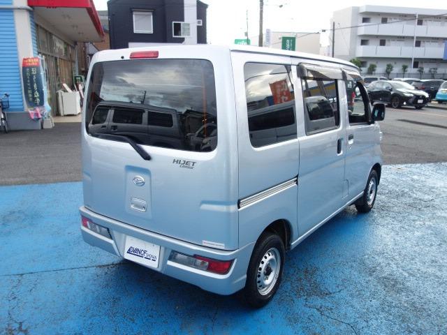 ハイゼットカーゴ スペシャル　禁煙車　社外メモリーナビ　Ｂｌｕｅｔｏｏｔｈ接続　ＥＴＣ　両側スライドドア　アイドリングストップ　Ｗエアバッグ　ＡＢＳ（9枚目）