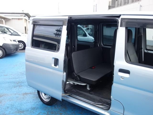 ハイゼットカーゴ スペシャル　禁煙車　社外メモリーナビ　Ｂｌｕｅｔｏｏｔｈ接続　ＥＴＣ　両側スライドドア　アイドリングストップ　Ｗエアバッグ　ＡＢＳ（17枚目）