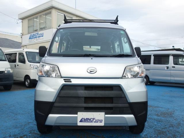 ハイゼットカーゴ スペシャル　禁煙車　ハイルーフ　社外メモリーナビ　地デジＴＶ　ＣＤ再生　録音機能搭載　ＵＳＢ接続　ＡＵＸ接続　ＥＴＣ　両側スライドドア　アイドリングストップ　Ｗエアバッグ　サイドドアバイザー　ルーフキャリア付（38枚目）