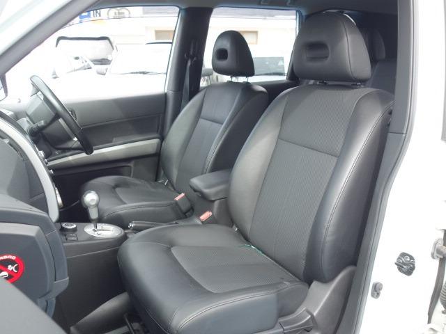 エクストレイル 　禁煙車　４ＷＤ　純正ＨＤＤナビ　フルセグ　ＣＤ　ＤＶＤ　Ｂｌｕｅｔｏｏｔｈ接続　ＭＳＶ　ＥＴＣ　バックカメラ　左サイドカメラ　スマートキー　シートヒーター　オートライト　ＨＩＤヘッドライト　純正アルミ（18枚目）