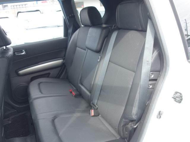 エクストレイル 　禁煙車　４ＷＤ　純正ＨＤＤナビ　フルセグ　ＣＤ　ＤＶＤ　Ｂｌｕｅｔｏｏｔｈ接続　ＭＳＶ　ＥＴＣ　バックカメラ　左サイドカメラ　スマートキー　シートヒーター　オートライト　ＨＩＤヘッドライト　純正アルミ（19枚目）
