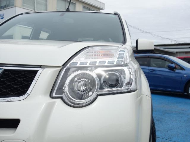 エクストレイル 　禁煙車　４ＷＤ　純正ＨＤＤナビ　フルセグ　ＣＤ　ＤＶＤ　Ｂｌｕｅｔｏｏｔｈ接続　ＭＳＶ　ＥＴＣ　バックカメラ　左サイドカメラ　スマートキー　シートヒーター　オートライト　ＨＩＤヘッドライト　純正アルミ（24枚目）