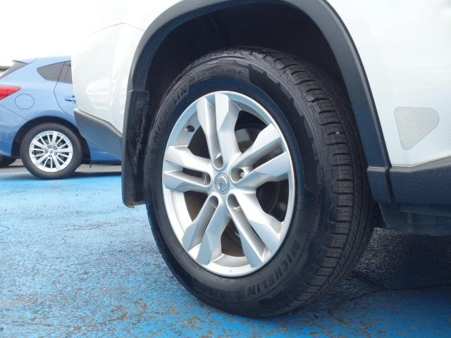 エクストレイル 　禁煙車　４ＷＤ　純正ＨＤＤナビ　フルセグ　ＣＤ　ＤＶＤ　Ｂｌｕｅｔｏｏｔｈ接続　ＭＳＶ　ＥＴＣ　バックカメラ　左サイドカメラ　スマートキー　シートヒーター　オートライト　ＨＩＤヘッドライト　純正アルミ（33枚目）