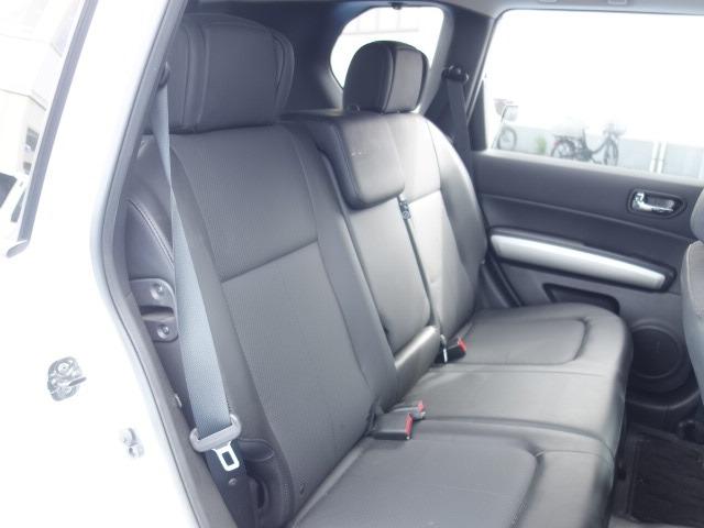 エクストレイル 　禁煙車　４ＷＤ　純正ＨＤＤナビ　フルセグ　ＣＤ　ＤＶＤ　Ｂｌｕｅｔｏｏｔｈ接続　ＭＳＶ　ＥＴＣ　バックカメラ　左サイドカメラ　スマートキー　シートヒーター　オートライト　ＨＩＤヘッドライト　純正アルミ（58枚目）
