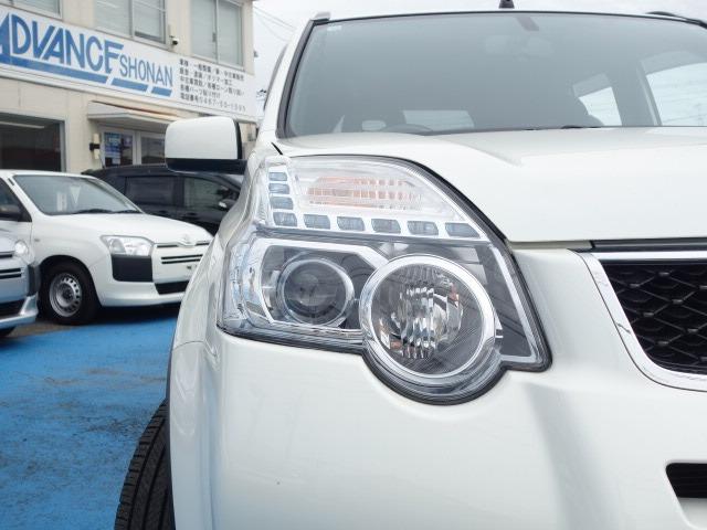エクストレイル 　禁煙車　４ＷＤ　純正ＨＤＤナビ　フルセグ　ＣＤ　ＤＶＤ　Ｂｌｕｅｔｏｏｔｈ接続　ＭＳＶ　ＥＴＣ　バックカメラ　左サイドカメラ　スマートキー　シートヒーター　オートライト　ＨＩＤヘッドライト　純正アルミ（64枚目）