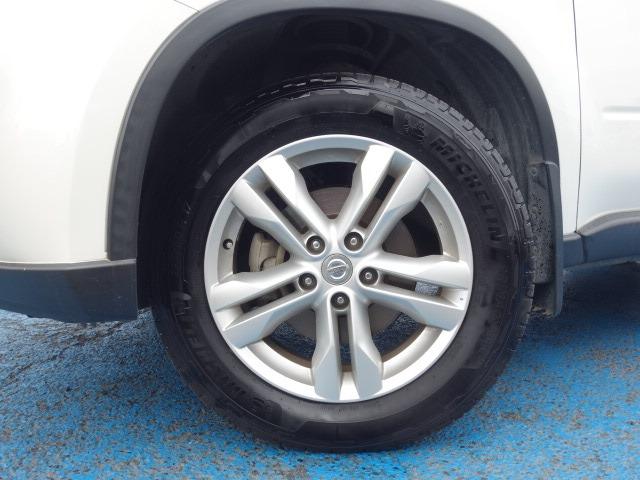 エクストレイル 　禁煙車　４ＷＤ　純正ＨＤＤナビ　フルセグ　ＣＤ　ＤＶＤ　Ｂｌｕｅｔｏｏｔｈ接続　ＭＳＶ　ＥＴＣ　バックカメラ　左サイドカメラ　スマートキー　シートヒーター　オートライト　ＨＩＤヘッドライト　純正アルミ（75枚目）