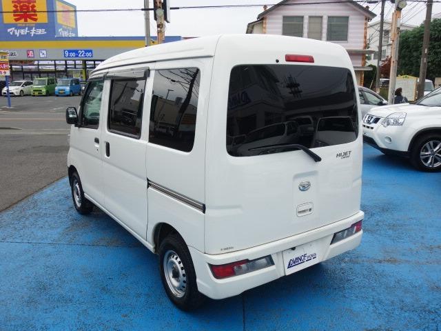 ハイゼットカーゴ ＤＸ　ＳＡＩＩＩ　禁煙車　社外メモリーナビゲーション　Ｂｌｕｅｔｏｏｔｈ接続　衝突軽減ブレーキ　バックカメラ　ＥＴＣ　キーレス　アイドリングストップ　ＣＤ　オートハイビーム　Ｗエアバック　ＡＢＳ　サイドドアバイザー（7枚目）