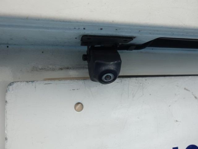 ハイゼットカーゴ ＤＸ　ＳＡＩＩＩ　禁煙車　社外メモリーナビゲーション　Ｂｌｕｅｔｏｏｔｈ接続　衝突軽減ブレーキ　バックカメラ　ＥＴＣ　キーレス　アイドリングストップ　ＣＤ　オートハイビーム　Ｗエアバック　ＡＢＳ　サイドドアバイザー（26枚目）