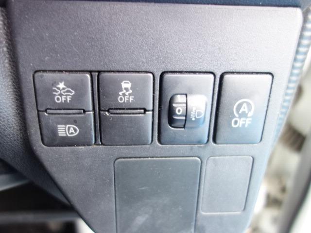 ハイゼットカーゴ ＤＸ　ＳＡＩＩＩ　禁煙車　社外メモリーナビゲーション　Ｂｌｕｅｔｏｏｔｈ接続　衝突軽減ブレーキ　バックカメラ　ＥＴＣ　キーレス　アイドリングストップ　ＣＤ　オートハイビーム　Ｗエアバック　ＡＢＳ　サイドドアバイザー（29枚目）
