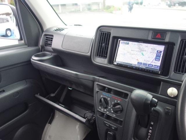 ハイゼットカーゴ ＤＸ　ＳＡＩＩＩ　禁煙車　社外メモリーナビゲーション　Ｂｌｕｅｔｏｏｔｈ接続　衝突軽減ブレーキ　バックカメラ　ＥＴＣ　キーレス　アイドリングストップ　ＣＤ　オートハイビーム　Ｗエアバック　ＡＢＳ　サイドドアバイザー（50枚目）