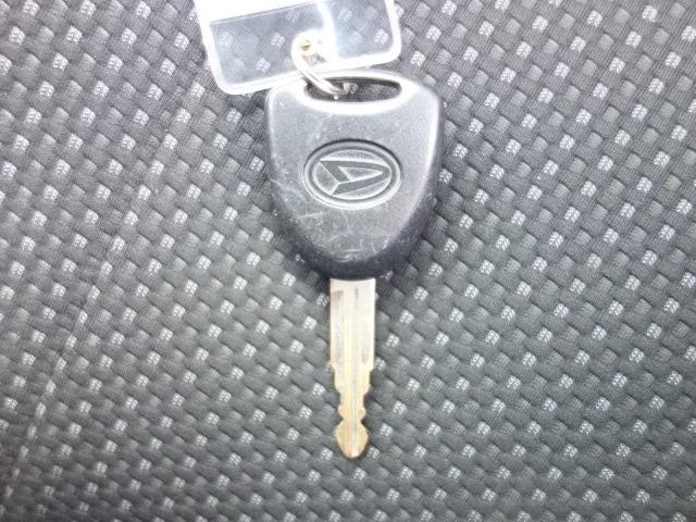 ハイゼットカーゴ ＤＸ　ＳＡＩＩＩ　禁煙車　社外メモリーナビゲーション　Ｂｌｕｅｔｏｏｔｈ接続　衝突軽減ブレーキ　バックカメラ　ＥＴＣ　キーレス　アイドリングストップ　ＣＤ　オートハイビーム　Ｗエアバック　ＡＢＳ　サイドドアバイザー（62枚目）