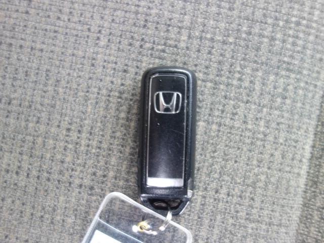 N-BOX L 禁煙車 社外メモリーナビゲーション 衝突軽減ブレーキ Bluetooth接続 アダプティブクルーズコントロール バックカメラ ETC スマートキー 電動スライドドア 前席シートヒーター(70枚目)