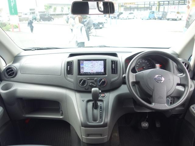 NV200バネットバン GX 禁煙車 衝突軽減ブレーキ 社外メモリーナビゲーション Bluetooth接続 フルセグTV バックカメラ キーレス ETC CD DVD オートライト ABS Wエアバック サイドドアバイザー(10枚目)