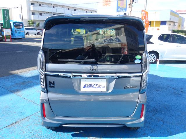 N-BOXカスタム G・Lターボホンダセンシング 禁煙車 ハーフレザーシート ターボ 社外メモリーナビ フルセグTV DVD再生 Bluetooth/USB接続 録音機能搭載 バックカメラ ETC スマートキー 両側パワースライドドア 純正15AW(9枚目)