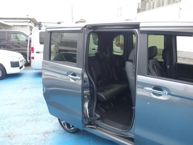 N-BOXカスタム G・Lターボホンダセンシング 禁煙車 ハーフレザーシート ターボ 社外メモリーナビ フルセグTV DVD再生 Bluetooth/USB接続 録音機能搭載 バックカメラ ETC スマートキー 両側パワースライドドア 純正15AW(18枚目)