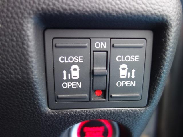 N-BOXカスタム G・Lターボホンダセンシング 禁煙車 ハーフレザーシート ターボ 社外メモリーナビ フルセグTV DVD再生 Bluetooth/USB接続 録音機能搭載 バックカメラ ETC スマートキー 両側パワースライドドア 純正15AW(31枚目)