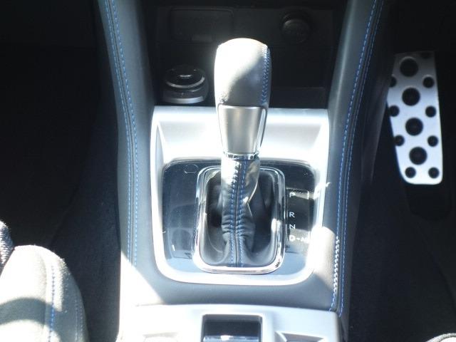 レヴォーグ １．６ＧＴ－Ｓアイサイト　禁煙車　アイサイト　衝突被害軽減ブレーキ　４ＷＤ　ターボ　純正メモリーナビ　フルセグＴＶ　ＣＤ　ＤＶＤ　Ｂｌｕｅｔｏｏｔｈ接続　バックカメラ　ＥＴＣ　スマートキー　アダプティブクルーズコントロール（12枚目）