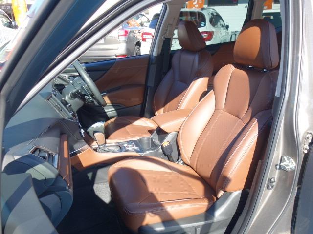 フォレスター アドバンス 禁煙車 本革シート サンルーフ アイサイト 4WD パワーバックドア ルーフレール 純正メモリーナビ フルセグTV CD/DVD再生 Bluetooth接続 USB接続 HDMI端子 バックカメラ(53枚目)