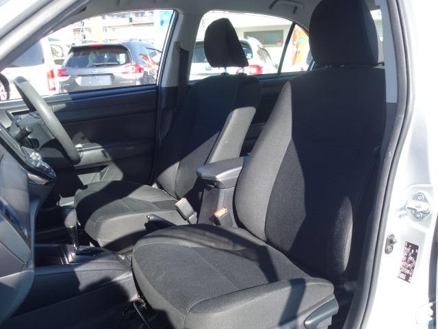 カローラアクシオ ハイブリッド　ＥＸ　禁煙車　純正ＳＤナビ　地デジＴＶ　ＣＤ再生　Ｂｌｕｅｔｏｏｔｈ接続　録音機能搭載　ＡＵＸ接続　バックカメラ　ＥＴＣ　スマートキー　衝突被害軽減ブレーキ　レーンアシスト　コーナーセンサー（18枚目）