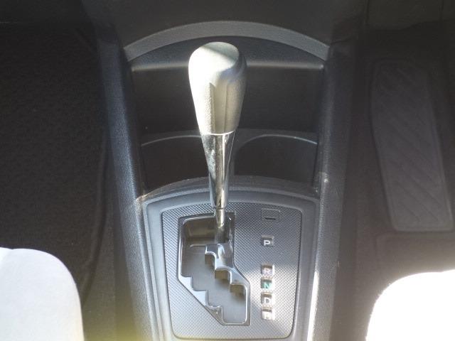 カローラアクシオ ハイブリッド　禁煙車　社外ＳＤナビ　ＣＤ再生　Ｂｌｕｅｔｏｏｔｈ接続　ＥＴＣ　キーレス　Ｗエアバック　ＡＢＳ　オートエアコン　電格ミラー　サイドバイザー（13枚目）