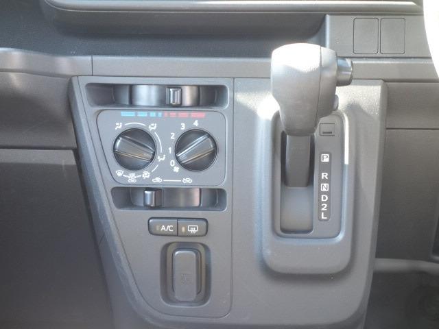 ハイゼットカーゴ スペシャルクリーンＳＡＩＩＩ　禁煙車　ハイルーフ　社外メモリ―ナビ　ＣＤ再生　Ｂｌｕｅｔｏｏｔｈ接続　録音機能搭載　ＵＳＢ接続　ＡＵＸ接続　バックカメラ　両側スライドドア　アイドリングストップ　衝突被害軽減ブレーキ　レーンアシスト（12枚目）