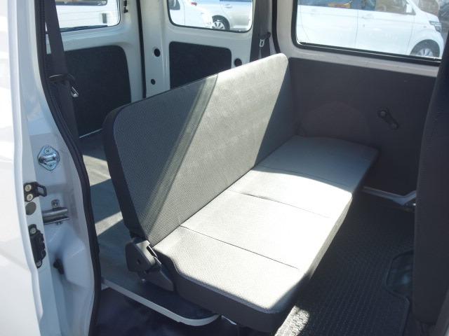 ハイゼットカーゴ スペシャルクリーンＳＡＩＩＩ　禁煙車　ハイルーフ　社外メモリ―ナビ　ＣＤ再生　Ｂｌｕｅｔｏｏｔｈ接続　録音機能搭載　ＵＳＢ接続　ＡＵＸ接続　バックカメラ　両側スライドドア　アイドリングストップ　衝突被害軽減ブレーキ　レーンアシスト（16枚目）