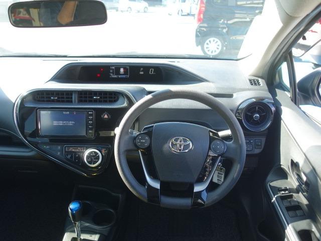 アクア S 純正SDナビ 地デジTV CD再生 Bluetooth接続 録音機能搭載 AUX接続 バックカメラ ETC キーレス Wエアバッグ ABS オート電格ミラー サイドドアバイザー(14枚目)