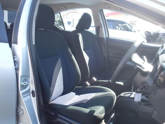 アクア S 純正SDナビ 地デジTV CD再生 Bluetooth接続 録音機能搭載 AUX接続 バックカメラ ETC キーレス Wエアバッグ ABS オート電格ミラー サイドドアバイザー(16枚目)