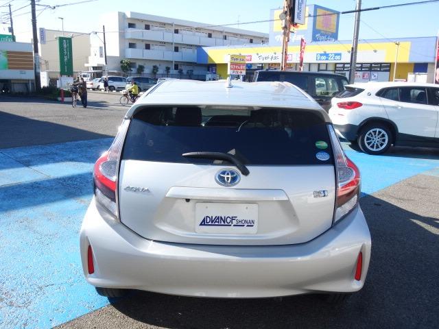 アクア S 純正SDナビ 地デジTV CD再生 Bluetooth接続 録音機能搭載 AUX接続 バックカメラ ETC キーレス Wエアバッグ ABS オート電格ミラー サイドドアバイザー(47枚目)