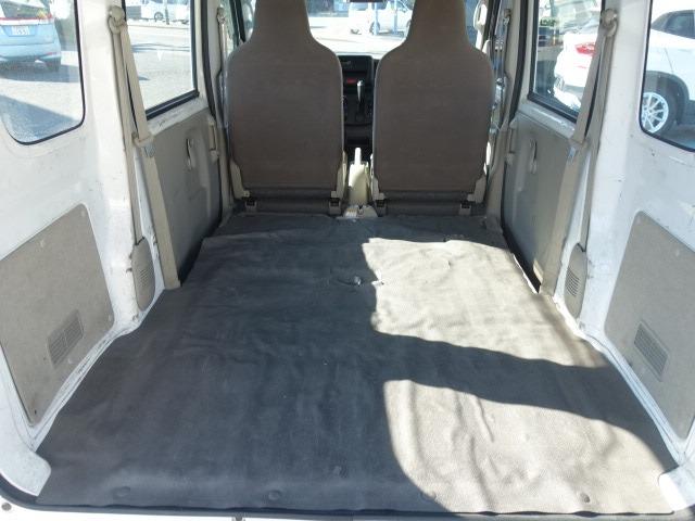 NV100クリッパーバン DX 禁煙車 ハイルーフ 5AGS車 純正FMAMラジオ 両側スライドドア 2nd発進 マニュアルシフト Wエアバッグ ABS サイドドアバイザー(23枚目)