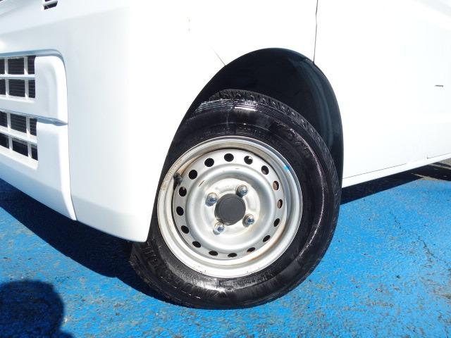 NV100クリッパーバン DX 禁煙車 ハイルーフ 5AGS車 純正FMAMラジオ 両側スライドドア 2nd発進 マニュアルシフト Wエアバッグ ABS サイドドアバイザー(31枚目)