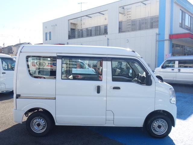 NV100クリッパーバン DX 禁煙車 ハイルーフ 5AGS車 純正FMAMラジオ 両側スライドドア 2nd発進 マニュアルシフト Wエアバッグ ABS サイドドアバイザー(72枚目)