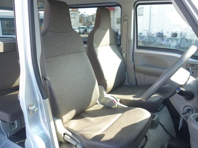 ＮＶ１００クリッパーバン ＤＸ　禁煙車　ハイルーフ　５ＡＧＳ車　純正ＦＭ／ＡＭラジオデッキ　キーレスキー　両側スライドドア　２ｎｄ発進　マニュアルモードシフト　Ｗエアバッグ　ＡＢＳ（15枚目）