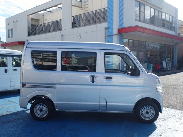 ＮＶ１００クリッパーバン ＤＸ　禁煙車　ハイルーフ　５ＡＧＳ車　純正ＦＭ／ＡＭラジオデッキ　キーレスキー　両側スライドドア　２ｎｄ発進　マニュアルモードシフト　Ｗエアバッグ　ＡＢＳ（33枚目）