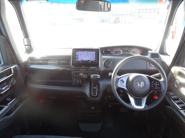Ｎ－ＢＯＸカスタム Ｇ・Ｌホンダセンシング　禁煙車　社外メモリーナビ　地デジＴＶ　ＣＤＤＶＤ再生　ＥＴＣ　バックカメラ　スマートキー　パワースライドドア　ホンダセンシング衝突被害軽減ブレーキ　レーンアシスト　アダプティブクルーズコントロール（11枚目）