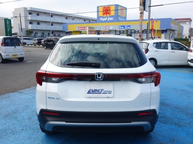 WR-V Z ブラックスタイル ワンオーナー 禁煙車 ハーフレザーシート ホンダセンシング スマートキー USB アダプティブクルーズコントロール パドルシフト 衝突被害軽減ブレーキ レーンアシスト クリアランスソナー 純正17AW(8枚目)